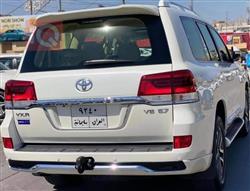 تۆیۆتا لاند کروزەر